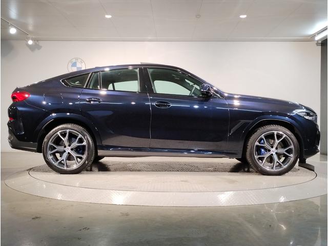 Ｘ６ ｘＤｒｉｖｅ　３５ｄ　Ｍスポーツ　サンルーフ　コニャックレザー　オプション２１インチアルミ　ベンチレーションシート　前後シートヒーター　ヘッドアップディスプレイ　ステアリングヒーター　衝突軽減ブレーキ　レーンチェンジウォーニング（10枚目）