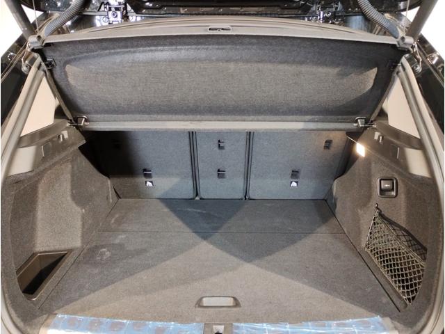 Ｘ１ ｘＤｒｉｖｅ　１８ｄ　ｘライン　コンフォートパッケージ　電動トランク　ＡＣＣ　パワーシート　衝突軽減ブレーキ　車線逸脱警告　パーキングサポート　後期ＬＥＤヘッドライト　純正ナビ　１８インチアルミ（18枚目）