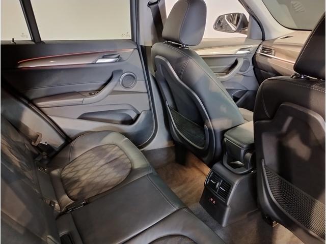 Ｘ１ ｘＤｒｉｖｅ　１８ｄ　ｘライン　コンフォートパッケージ　電動トランク　ＡＣＣ　パワーシート　衝突軽減ブレーキ　車線逸脱警告　パーキングサポート　後期ＬＥＤヘッドライト　純正ナビ　１８インチアルミ（28枚目）