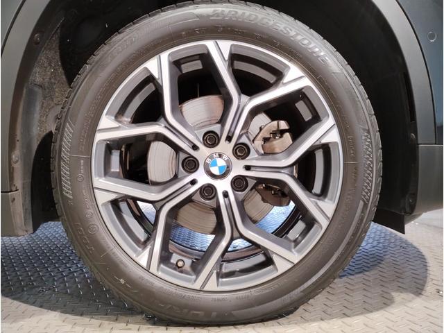 Ｘ１ ｘＤｒｉｖｅ　１８ｄ　ｘライン　コンフォートパッケージ　電動トランク　ＡＣＣ　パワーシート　衝突軽減ブレーキ　車線逸脱警告　パーキングサポート　後期ＬＥＤヘッドライト　純正ナビ　１８インチアルミ（30枚目）