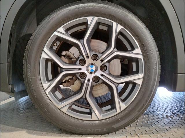 Ｘ１ ｘＤｒｉｖｅ　１８ｄ　ｘライン　コンフォートパッケージ　電動トランク　ＡＣＣ　パワーシート　衝突軽減ブレーキ　車線逸脱警告　パーキングサポート　後期ＬＥＤヘッドライト　純正ナビ　１８インチアルミ（33枚目）