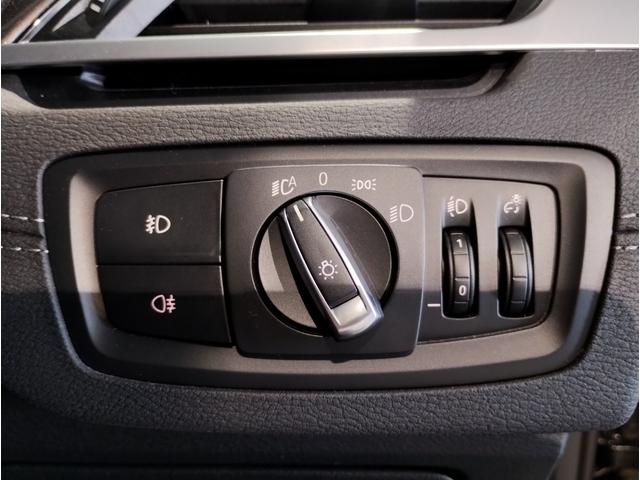 Ｘ１ ｘＤｒｉｖｅ　１８ｄ　ｘライン　コンフォートパッケージ　電動トランク　ＡＣＣ　パワーシート　衝突軽減ブレーキ　車線逸脱警告　パーキングサポート　後期ＬＥＤヘッドライト　純正ナビ　１８インチアルミ（39枚目）