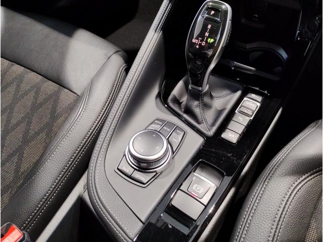 Ｘ１ ｘＤｒｉｖｅ　１８ｄ　ｘライン　コンフォートパッケージ　電動トランク　ＡＣＣ　パワーシート　衝突軽減ブレーキ　車線逸脱警告　パーキングサポート　後期ＬＥＤヘッドライト　純正ナビ　１８インチアルミ（57枚目）
