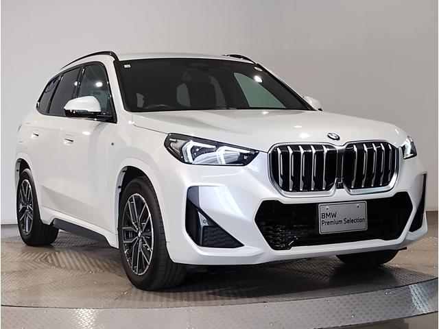 Ｘ１ ｘＤｒｉｖｅ　２０ｄ　Ｍスポーツ　カーブドディスプレイ　全周囲カメラ　アップルカープレイ　Ｂｌｕｅｔｏｏｔｈ　ＡＣＣ　ヘッドアップディスプレイ　電動トランク　　シートヒーター　衝突被害軽減ブレーキ　車線逸脱警告　ミラーＥＴＣ　元レンタ（12枚目）