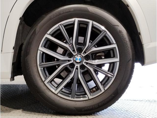 Ｘ１ ｘＤｒｉｖｅ　２０ｄ　Ｍスポーツ　カーブドディスプレイ　全周囲カメラ　アップルカープレイ　Ｂｌｕｅｔｏｏｔｈ　ＡＣＣ　ヘッドアップディスプレイ　電動トランク　　シートヒーター　衝突被害軽減ブレーキ　車線逸脱警告　ミラーＥＴＣ　元レンタ（22枚目）