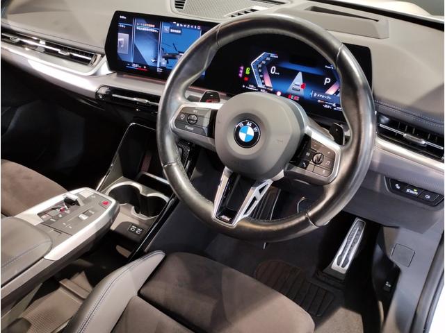 Ｘ１ ｘＤｒｉｖｅ　２０ｄ　Ｍスポーツ　カーブドディスプレイ　全周囲カメラ　アップルカープレイ　Ｂｌｕｅｔｏｏｔｈ　ＡＣＣ　ヘッドアップディスプレイ　電動トランク　　シートヒーター　衝突被害軽減ブレーキ　車線逸脱警告　ミラーＥＴＣ　元レンタ（31枚目）
