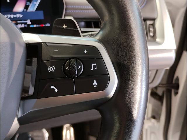 Ｘ１ ｘＤｒｉｖｅ　２０ｄ　Ｍスポーツ　カーブドディスプレイ　全周囲カメラ　アップルカープレイ　Ｂｌｕｅｔｏｏｔｈ　ＡＣＣ　ヘッドアップディスプレイ　電動トランク　　シートヒーター　衝突被害軽減ブレーキ　車線逸脱警告　ミラーＥＴＣ　元レンタ（60枚目）