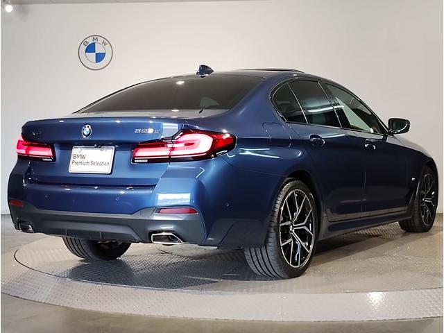 ５シリーズ ５２３ｄ　ｘＤｒｉｖｅ　Ｍスポーツ　サンルーフ　４ゾーンエアコン　アイボリーレザー　ヘッドアップディスプレイ　電動トランク　電動シート　１９インチＡＷ　アクティブクルーズコントロール　ＬＥＤヘッドライト　純正ナビ　ＴＶ　バックカメラ（9枚目）