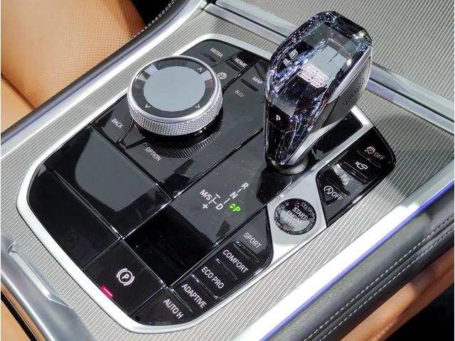 ８シリーズ Ｍ８５０ｉ　ｘＤｒｉｖｅ　グランクーペ　Ｍパフォーマンスパッケージ　２０インチＡＷ　Ｍアルカンタラルーフ　コニャックレザー　シートヒーター　ヘッドアップディスプレイ　Ｍスポーツブレーキ　サンルーフ　アクティブクルーズコントロール（67枚目）