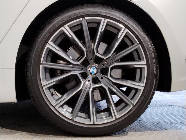 7シリーズ 740d xDrive Mスポーツ ワンオーナー 茶革 前席マッサージシート サンルーフ ソフトクローズドア シートヒーター ベンチレーション 純正ナビ 全周囲カメラ 地デジ harman/kardon ACC HUD 電動トランク(20枚目)
