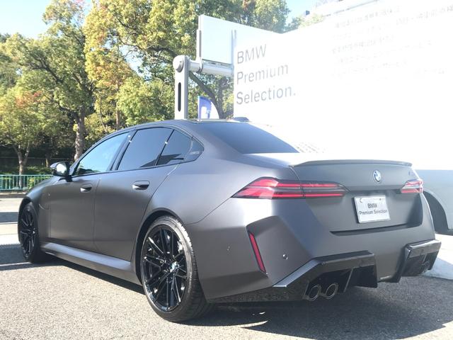 M5 M5 1オーナー MレーストラックPKG Mカーボンセラミックブレーキ Mドライバーズパッケージ B&Wサウンドシステム カーボンインテリアトリム ベンチレーションシート 20/21インチAW(7枚目)