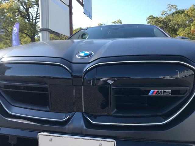 M5 M5 1オーナー MレーストラックPKG Mカーボンセラミックブレーキ Mドライバーズパッケージ B&Wサウンドシステム カーボンインテリアトリム ベンチレーションシート 20/21インチAW(61枚目)