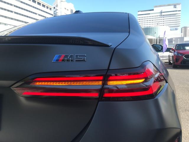 M5 M5 1オーナー MレーストラックPKG Mカーボンセラミックブレーキ Mドライバーズパッケージ B&Wサウンドシステム カーボンインテリアトリム ベンチレーションシート 20/21インチAW(72枚目)