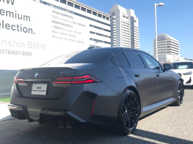 M5 M5 1オーナー MレーストラックPKG Mカーボンセラミックブレーキ Mドライバーズパッケージ B&Wサウンドシステム カーボンインテリアトリム ベンチレーションシート 20/21インチAW(79枚目)