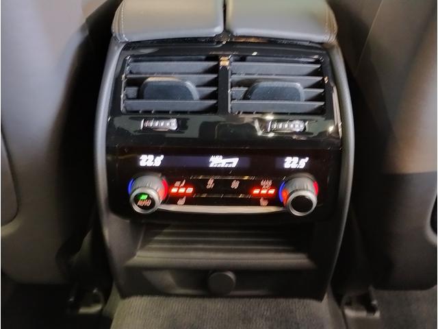 M5 M5 Mカーボンセラミックブレーキ ブラックレザーシート LEDヘッドライト アクティブクルーズコントロール 衝突軽減ブレーキ バックカメラ 全周囲カメラ 20インチAW コンフォートパッケージ(44枚目)