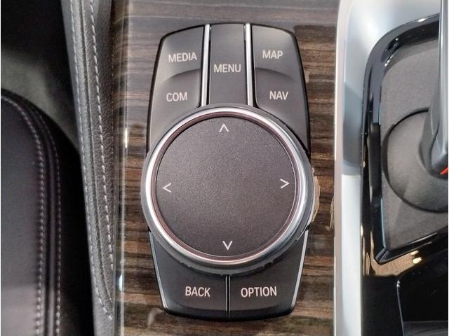 M5 M5 Mカーボンセラミックブレーキ ブラックレザーシート LEDヘッドライト アクティブクルーズコントロール 衝突軽減ブレーキ バックカメラ 全周囲カメラ 20インチAW コンフォートパッケージ(53枚目)