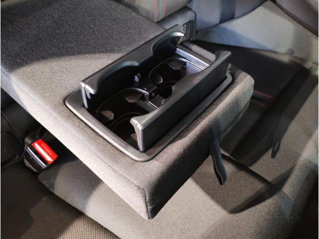 【ミラー型ＥＴＣ】ＥＴＣ車載器が見えない為、スタイリッシュでありながら盗難を防止。汎用ではグローブＢＯＸ内に搭載が多いのでグローブボックス内の容量確保にも繋がります。