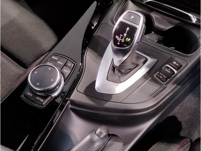 【ボディコーティングで新車時の輝きを】ご納車前にボディを磨き上げ下地処理を行った上で、コーティングを施工します。軽微な小傷も無くなりより新車時の輝きに近い状態でお届けできます。ぜひご用命下さい！