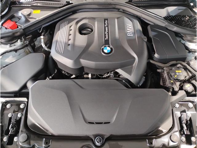 高級感が漂う奥深いツヤ。新開発フッ素皮膜製法でフッ素皮膜をプラス。長期間撥水効果を持続。高級感が漂う奥深いツヤ。プロフェッショナルコーティングその差は歴然です。お気軽に御用命下さいませ。