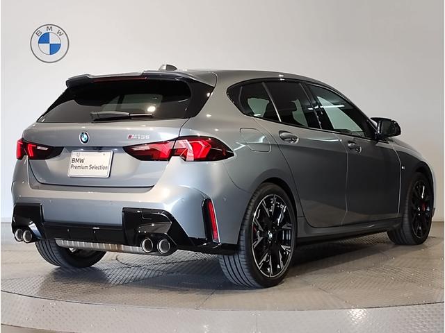 １シリーズ Ｍ１３５　ｘＤｒｉｖｅ　アダクティブＭサス　ＯＰ１９ＡＷ　ヘッドアップディスプレイ　レッドキャリパー　ｈａｒｍａｎ／ｋａｒｄｏｎ　Ｍスポーツシート　Ｍシートベルト　ＵＶカットガラス　ドライビングアシストプロ（8枚目）