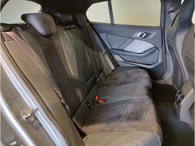 １シリーズ Ｍ１３５　ｘＤｒｉｖｅ　アダクティブＭサス　ＯＰ１９ＡＷ　ヘッドアップディスプレイ　レッドキャリパー　ｈａｒｍａｎ／ｋａｒｄｏｎ　Ｍスポーツシート　Ｍシートベルト　ＵＶカットガラス　ドライビングアシストプロ（33枚目）