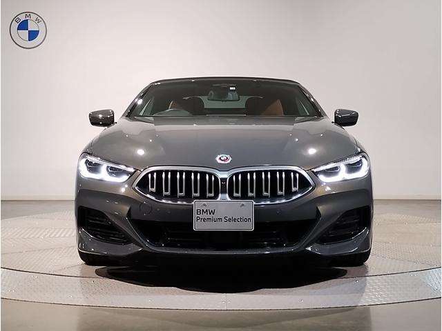 ８シリーズ ８４０ｉ　カブリオレ　エクスクルーシブ　Ｍスポーツ　後期モデル　コニャックレザーシート　全周囲カメラ　アクティブクルーズコントロール　衝突軽減ブレーキ　電動トランク　ＬＥＤヘッドライト　シートヒーター　ヘッドアップディスプレイ（14枚目）