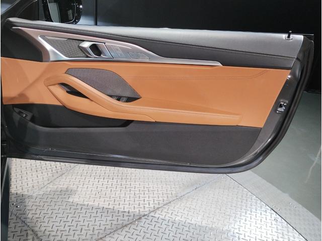 ８シリーズ ８４０ｉ　カブリオレ　エクスクルーシブ　Ｍスポーツ　後期モデル　コニャックレザーシート　全周囲カメラ　アクティブクルーズコントロール　衝突軽減ブレーキ　電動トランク　ＬＥＤヘッドライト　シートヒーター　ヘッドアップディスプレイ（53枚目）