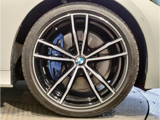 ３シリーズ ３２０ｉツーリング　Ｍスポーツ　１オーナー・ファストトラックＰＫＧ・Ｍブレーキ・　アダプティブＭサスペンション・１９ＡＷ・Ｍスポーツシート・ブラックレザー・カーボンインテリア・シートヒーター・全周囲カメラ・ヘッドＵＰディスプレイ（26枚目）