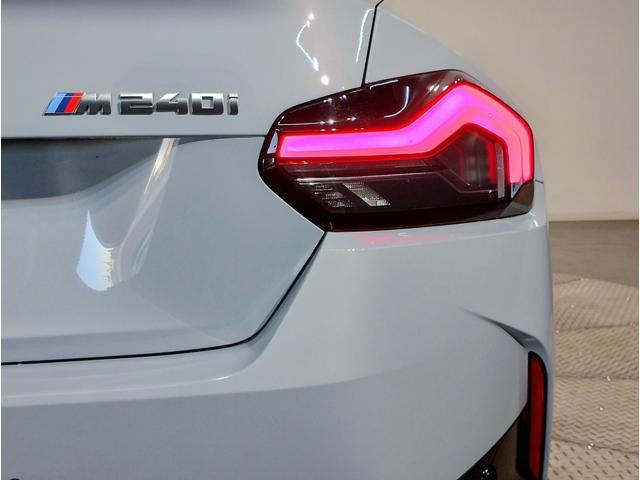 ２シリーズ Ｍ２４０ｉ　ｘＤｒｉｖｅクーペ　ハイラインパッケージ　ＭスポーツシートＰＫＧ　ｈａｒｍａｎ／ｋａｒｄｏｎ　コニャックレザーＳ　サンプロテクションガラス　ドライビングアシスト　パーキングアシストプラス　ＢＭＷライブコックピット　コンフォートパッケージ（23枚目）