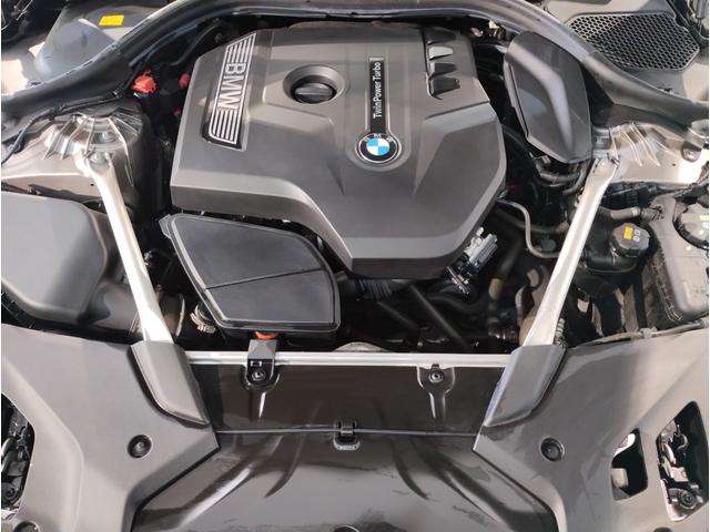 ５シリーズ ５２３ｉツーリング　ラグジュアリー　ベージュレザーシート　シートヒーター　ヘッドアップディスプレイ　ランバーサポート　純正１８インチＡＷ　アクティブクルーズコントロール　衝突軽減ブレーキ　電動トランク　ＬＥＤヘッドライト（5枚目）