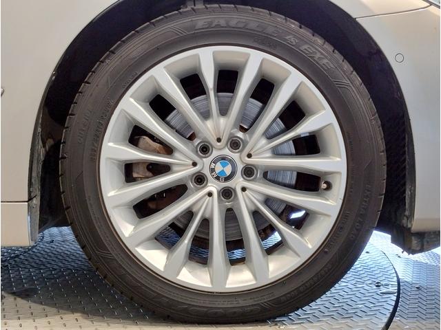 ５シリーズ ５２３ｉツーリング　ラグジュアリー　ベージュレザーシート　シートヒーター　ヘッドアップディスプレイ　ランバーサポート　純正１８インチＡＷ　アクティブクルーズコントロール　衝突軽減ブレーキ　電動トランク　ＬＥＤヘッドライト（20枚目）