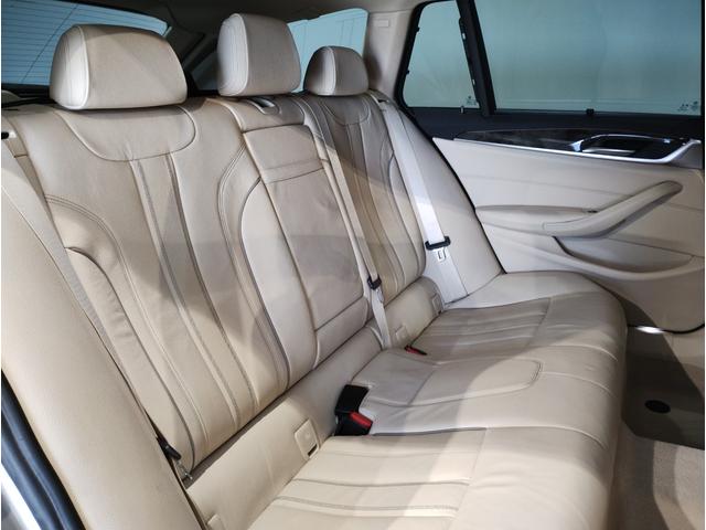 ５シリーズ ５２３ｉツーリング　ラグジュアリー　ベージュレザーシート　シートヒーター　ヘッドアップディスプレイ　ランバーサポート　純正１８インチＡＷ　アクティブクルーズコントロール　衝突軽減ブレーキ　電動トランク　ＬＥＤヘッドライト（34枚目）