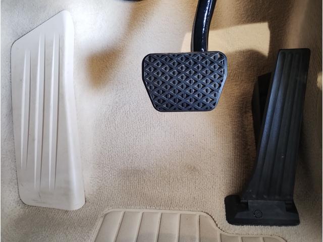 ５シリーズ ５２３ｉツーリング　ラグジュアリー　ベージュレザーシート　シートヒーター　ヘッドアップディスプレイ　ランバーサポート　純正１８インチＡＷ　アクティブクルーズコントロール　衝突軽減ブレーキ　電動トランク　ＬＥＤヘッドライト（45枚目）