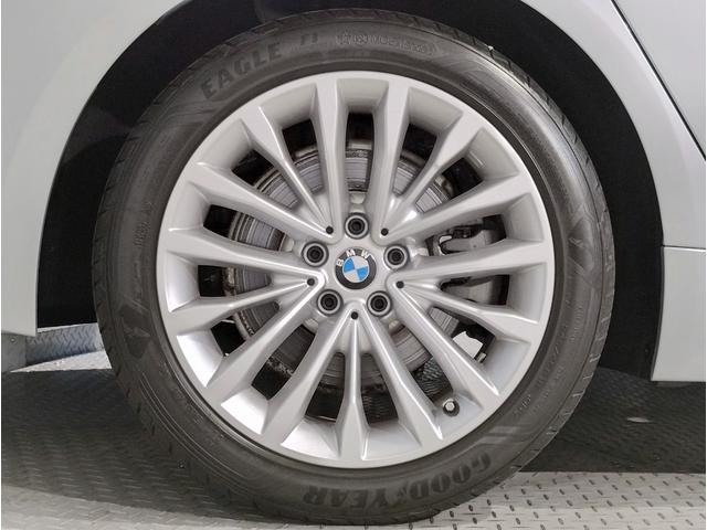 ５シリーズ ５２３ｄ　ラグジュアリー　デビューＰＫＧ　ブラックレザーシート　前後シートヒーター　アクティブクルーズコントロール　パーキングアシストプラス　ヘッドアップディスプレイ　アンビエントライト　電動シート　電動トランク　１８ＡＷ（15枚目）