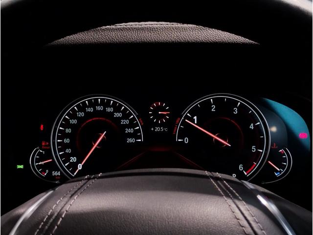 ５シリーズ ５２３ｄ　ラグジュアリー　デビューＰＫＧ　ブラックレザーシート　前後シートヒーター　アクティブクルーズコントロール　パーキングアシストプラス　ヘッドアップディスプレイ　アンビエントライト　電動シート　電動トランク　１８ＡＷ（28枚目）