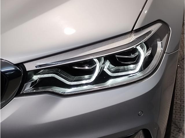 ５シリーズ ５２３ｄ　ラグジュアリー　デビューＰＫＧ　ブラックレザーシート　前後シートヒーター　アクティブクルーズコントロール　パーキングアシストプラス　ヘッドアップディスプレイ　アンビエントライト　電動シート　電動トランク　１８ＡＷ（60枚目）