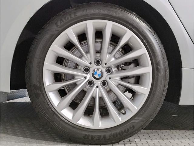 ５シリーズ ５２３ｄ　ラグジュアリー　デビューＰＫＧ　ブラックレザーシート　前後シートヒーター　アクティブクルーズコントロール　パーキングアシストプラス　ヘッドアップディスプレイ　アンビエントライト　電動シート　電動トランク　１８ＡＷ（66枚目）