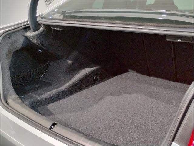 ５シリーズ ５２３ｄ　ラグジュアリー　デビューＰＫＧ　ブラックレザーシート　前後シートヒーター　アクティブクルーズコントロール　パーキングアシストプラス　ヘッドアップディスプレイ　アンビエントライト　電動シート　電動トランク　１８ＡＷ（71枚目）