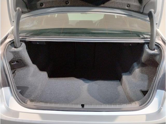 ５シリーズ ５２３ｄ　ラグジュアリー　デビューＰＫＧ　ブラックレザーシート　前後シートヒーター　アクティブクルーズコントロール　パーキングアシストプラス　ヘッドアップディスプレイ　アンビエントライト　電動シート　電動トランク　１８ＡＷ（72枚目）