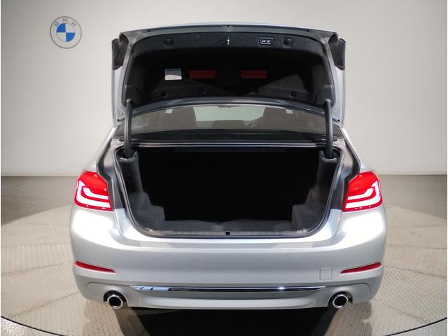 ５シリーズ ５２３ｄ　ラグジュアリー　デビューＰＫＧ　ブラックレザーシート　前後シートヒーター　アクティブクルーズコントロール　パーキングアシストプラス　ヘッドアップディスプレイ　アンビエントライト　電動シート　電動トランク　１８ＡＷ（73枚目）