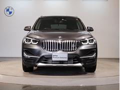 【キドニーグリル】ＢＭＷは約９０年もの間、ほぼ全ての車両にひと目でＢＭＷだと分かるこの特徴的なフロントグリルが備えられ、デザイン・アイコンとして親しまれてきました。 5