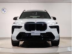 【キドニーグリル】ＢＭＷは約９０年もの間、ほぼ全ての車両にひと目でＢＭＷだと分かるこの特徴的なフロントグリルが備えられ、デザイン・アイコンとして親しまれてきました。 5