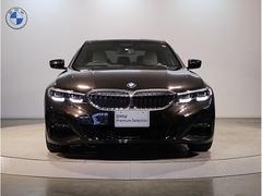 【キドニーグリル】ＢＭＷは約９０年もの間、ほぼ全ての車両にひと目でＢＭＷだと分かるこの特徴的なフロントグリルが備えられ、デザイン・アイコンとして親しまれてきました。 5