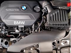 【キドニーグリル】ＢＭＷは約９０年もの間、ほぼ全ての車両にひと目でＢＭＷだと分かるこの特徴的なフロントグリルが備えられ、デザイン・アイコンとして親しまれてきました。 5