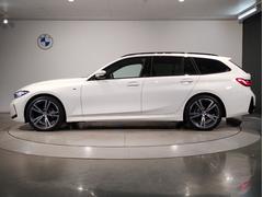【キドニーグリル】ＢＭＷは約９０年もの間、ほぼ全ての車両にひと目でＢＭＷだと分かるこの特徴的なフロントグリルが備えられ、デザイン・アイコンとして親しまれてきました。 5
