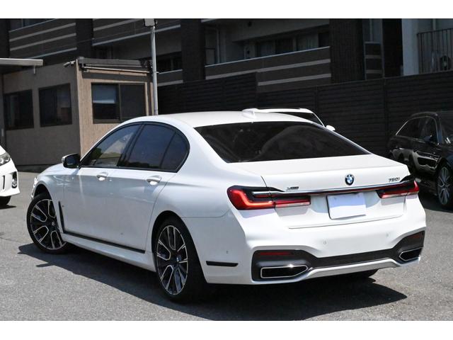 ７シリーズ ７５０ｉ　ｘＤｒｉｖｅ　Ｍスポーツ　１オ－ナ－　禁煙　ｈａｒｍａｎ／ｋａｒｄｏｎ　黒革　サンルーフ　純正ナビ　フルセグＴＶ　３６０カメラ　ドラレコ　ＥＴＣ　レーザーライト　ワイヤレスチャージ　パワートランク（11枚目）