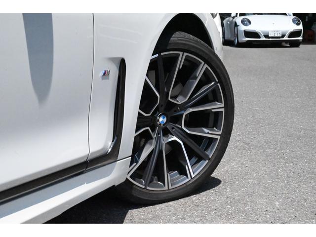 ７シリーズ ７５０ｉ　ｘＤｒｉｖｅ　Ｍスポーツ　１オ－ナ－　禁煙　ｈａｒｍａｎ／ｋａｒｄｏｎ　黒革　サンルーフ　純正ナビ　フルセグＴＶ　３６０カメラ　ドラレコ　ＥＴＣ　レーザーライト　ワイヤレスチャージ　パワートランク（27枚目）