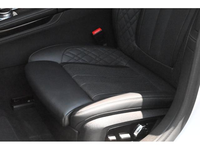７シリーズ ７５０ｉ　ｘＤｒｉｖｅ　Ｍスポーツ　１オ－ナ－　禁煙　ｈａｒｍａｎ／ｋａｒｄｏｎ　黒革　サンルーフ　純正ナビ　フルセグＴＶ　３６０カメラ　ドラレコ　ＥＴＣ　レーザーライト　ワイヤレスチャージ　パワートランク（48枚目）