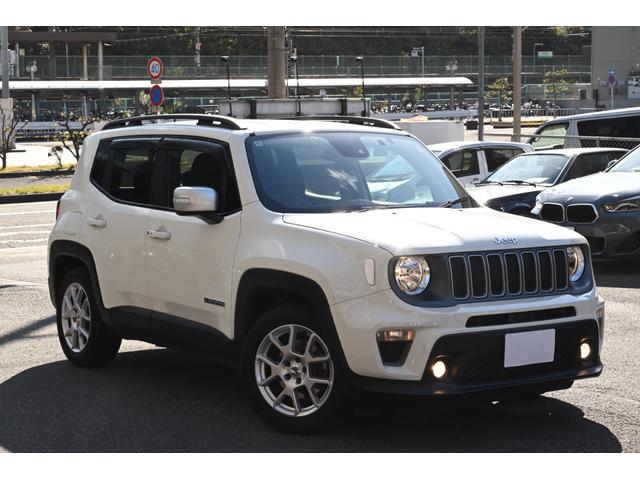 ジープ・レネゲード リミテッド　ユーザー買取　禁煙　黒本革　ナビ　フルセグＴＶ　バックモニター　Ｂｌｕｅｔｏｏｔｈ　ＥＴＣ　前後ドラレコ　シートヒーター　レーダークルーズ　スマートキー　プッシュスタート　フォグランプ（9枚目）