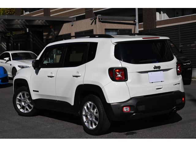 ジープ・レネゲード リミテッド　ユーザー買取　禁煙　黒本革　ナビ　フルセグＴＶ　バックモニター　Ｂｌｕｅｔｏｏｔｈ　ＥＴＣ　前後ドラレコ　シートヒーター　レーダークルーズ　スマートキー　プッシュスタート　フォグランプ（10枚目）